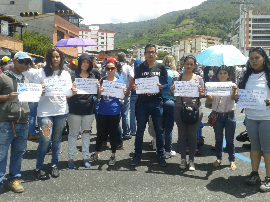 Merideños se solidarizan con La Patilla (fotos)