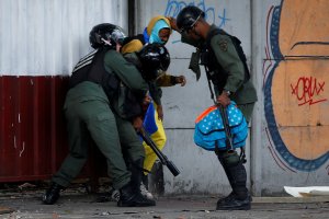 Consulado de Chile gestiona liberación de connacional detenido en Venezuela