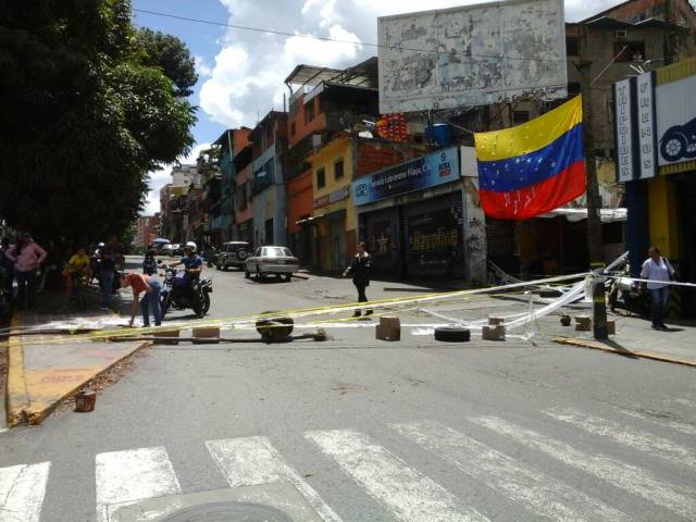 Foto: Trancazo en la avenida Rómulo Gallegos  / Daniel Colina 