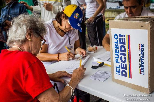 Consulta popular en Prados del Este / Foto: Reynaldo Riobueno