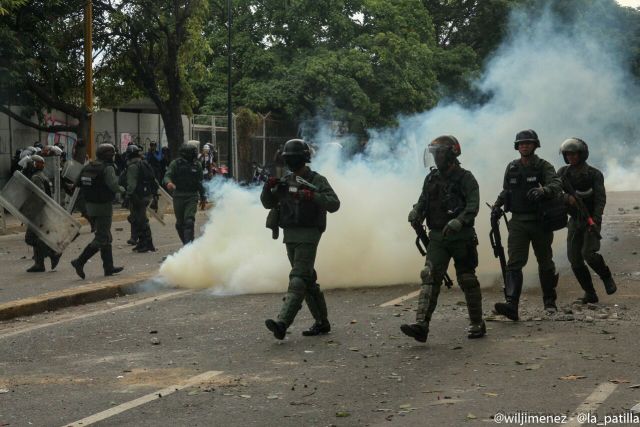 La marcha hacia el TSJ desde el inicio a la represión. Foto: Will Jiménez / LaPatilla.com