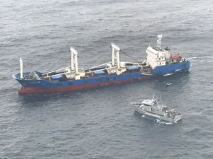 Detienen en Galápagos a barco chino con 300 toneladas de especies protegidas