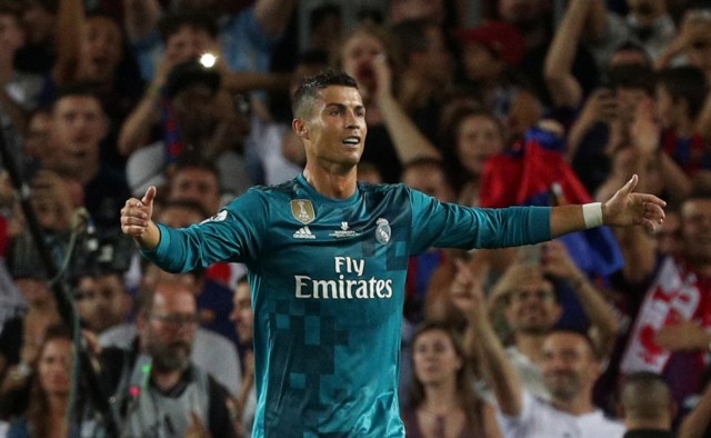 Imagen de archivo del delantero del Real Madrid Cristiano Ronaldo en su encuentro de ida frente al Barcelona por la final de la Supercopa de España en Barcelona, ago 13, 2017.   REUTERS/Sergio Perez