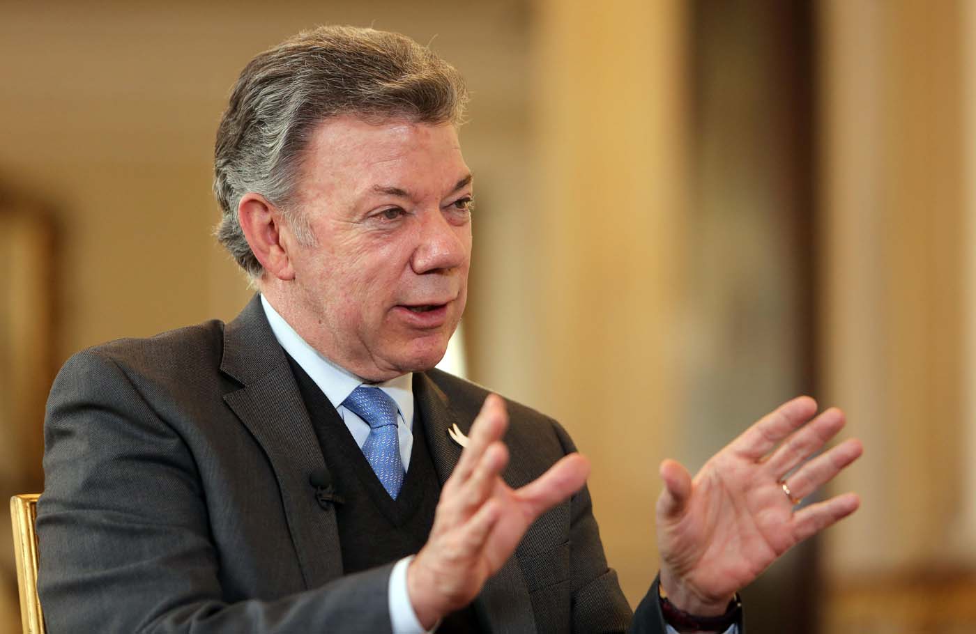 Santos: En Venezuela estamos buscando una transición porque acabaron con la democracia