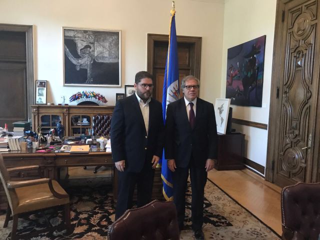 Alcalde de Lechería reunido con Luis Almagro / Foto cortesía