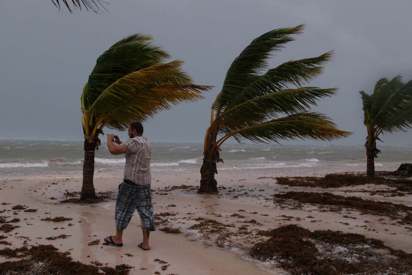 María, de categoría 3, se enfila directo a las Islas Turcas y Caicos