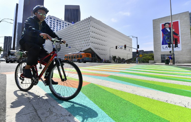 Cruzar la calle sobre un Cruz-Diez, ahora en Los Ángeles (Fotos)