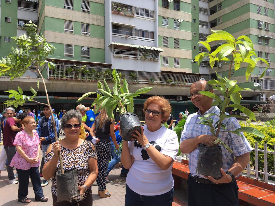Helen Fernández: Pese a asfixia financiera gana la unidad entre las comunidades en El Paraíso
