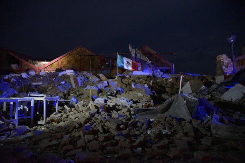 El palacio municipal en Oaxaca quedó completamente destruido (videos)