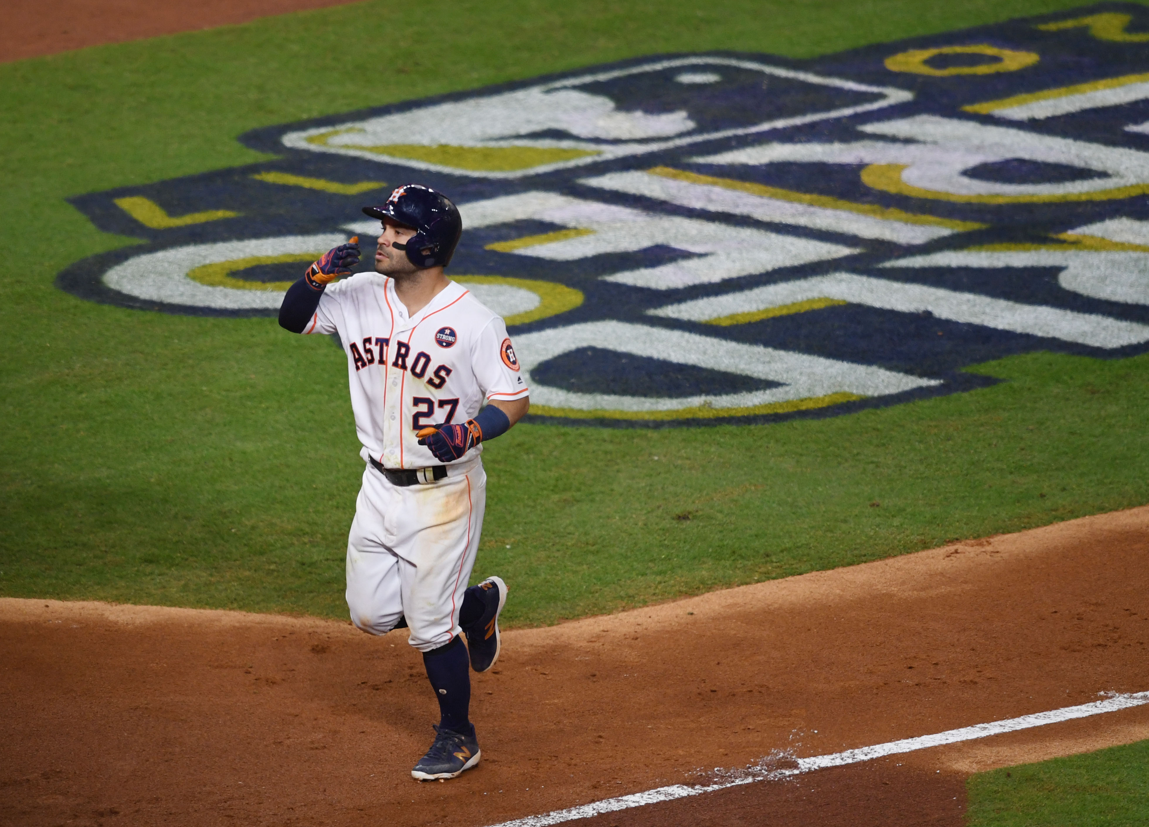 ¡El más valioso! Altuve suma otro premio y conquista el MVP de la Liga Americana