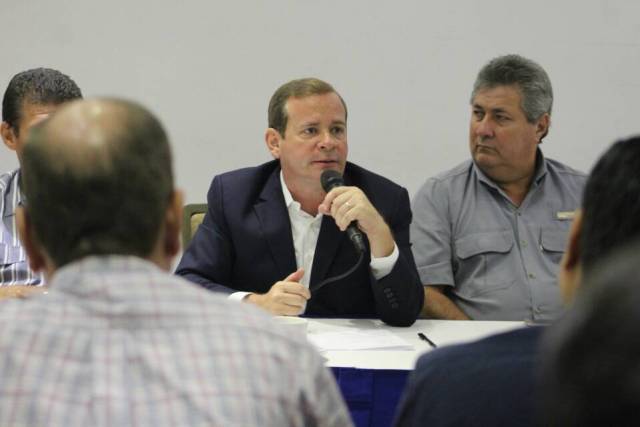 Juan Pablo Guanipa conversatorio con Gremios y sociedad civil y profesionales (2)