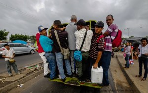 No es Cuba: Los camiones son la única solución para el problema del transporte público en Ciudad Bolívar (FOTOS)