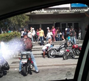 Intento de saqueo en Montalban III en Caracas #5Ene (fotos)