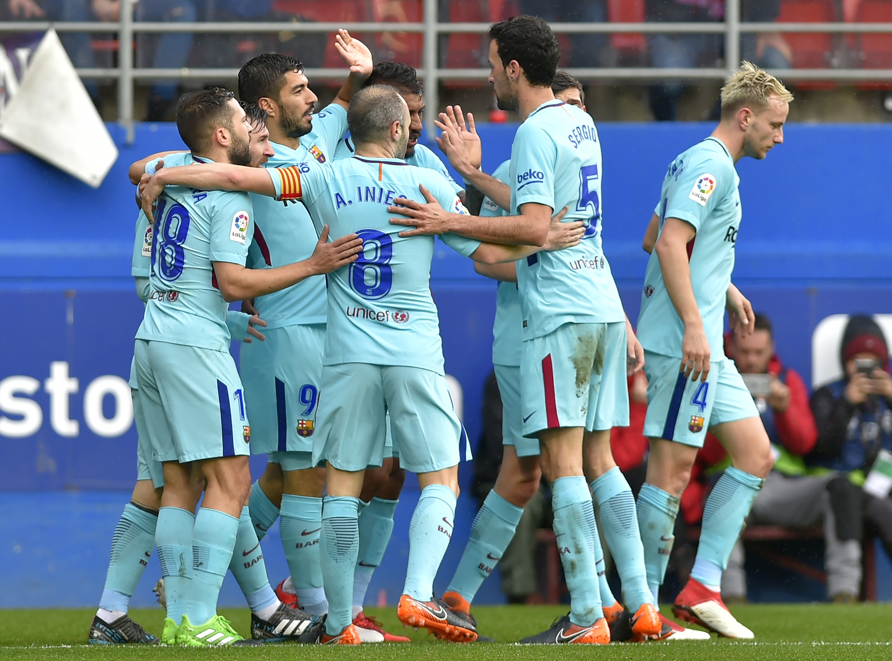 Barcelona gana 2-0 al Eibar con goles de Luis Suárez y Jordi Alba