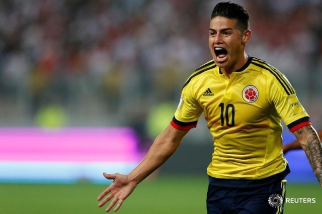 Imagen de archivo del jugador colombiano James Rodríguez celebrando un gol ante Perú por clasificatorias mundialistas en el Estadio Nacional en Lima, Perú. 10 octubre 2017. REUTERS/Mariana Bazo