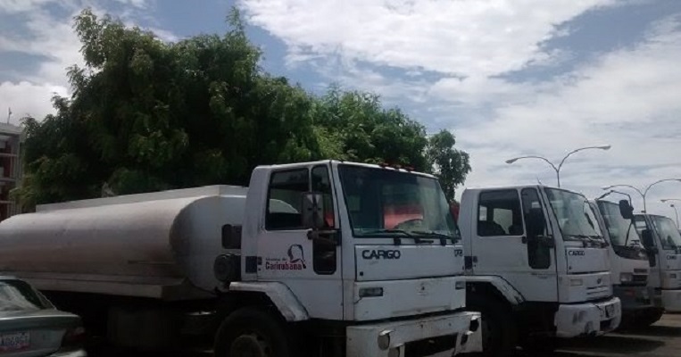 En Falcón solucionan con trueques y cambian 15 kilos de pescado por agua