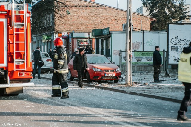 A general view of the site where a building collapsed is seen in Poznan, Poland, March 4, 2018 in this picture obtained from social media. Courtesy of INSTAGRAM/ @PAWEL_ALTERNATYWNA /via REUTERS THIS IMAGE HAS BEEN SUPPLIED BY A THIRD PARTY. MANDATORY CREDIT.