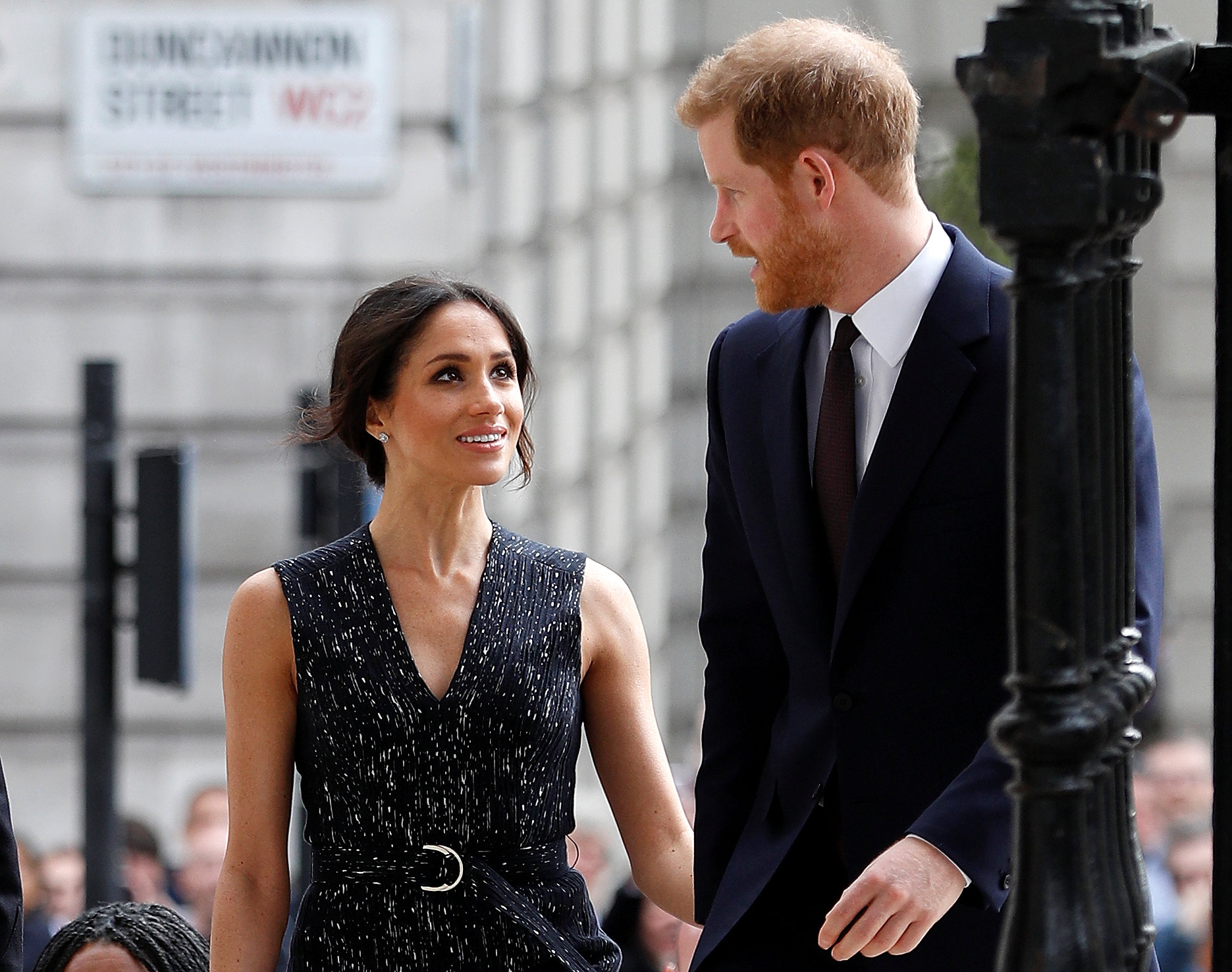 Harry y Meghan eligen música de góspel y violonchelo para su boda