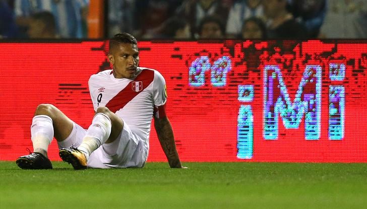 El Flamengo suspende contrato a Paolo Guerrero