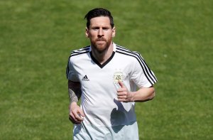 Lionel Messi se queda en el gimnasio con los titulares