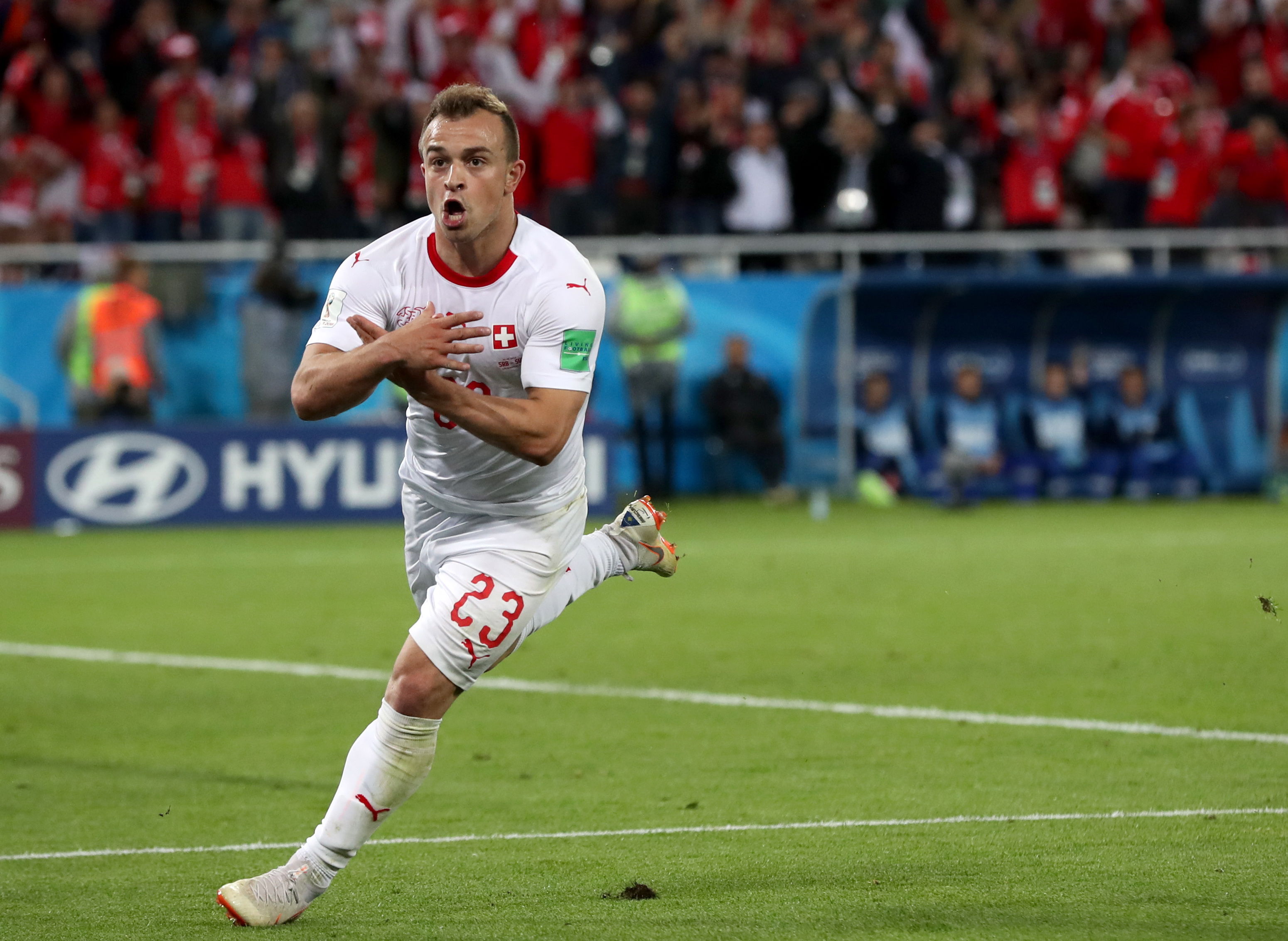 FIFA abre proceso disciplinario a suizos Xhaka y Shaqiri por celebraciones pro-kosovo