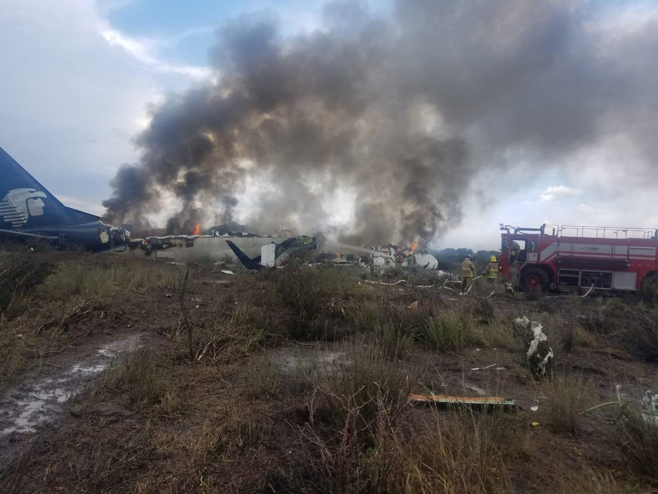 El aterrador momento en que se estrella el avión de Aeroméxico (Video)