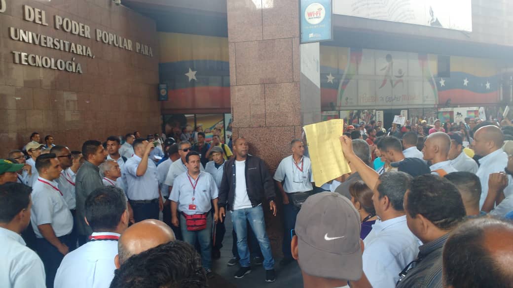 Trabajadores del Ivic y Cantv protestan frente de Ministerio de Educación Superior #19Jul (fotos y video)