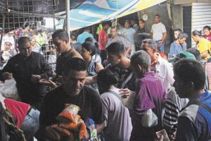 Bajo la lupa el mercado Las Pulgas en Zulia: Comerciantes temen a confiscación de productos