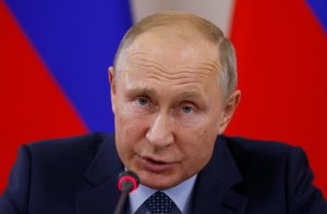 Putin expresa la seria preocupación de Rusia por la ley marcial en Ucrania