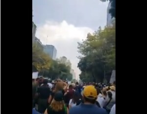 Consignas contra Maduro se escucharon en protesta en México (Vdeo)