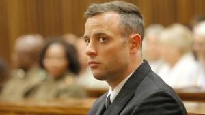 Pistorius optará a la libertad condicional por el asesinato de su novia