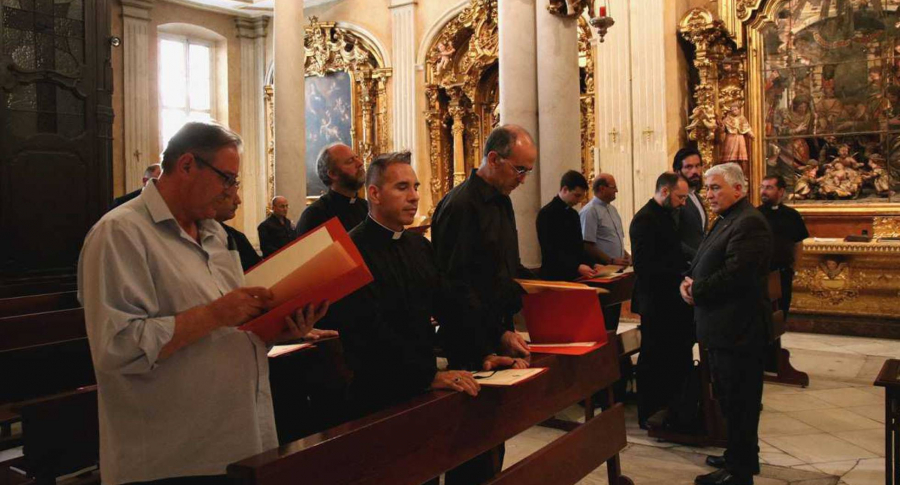 Un párroco que ofició matrimonios y bautizos en España durante 18 años, resultó no ser cura