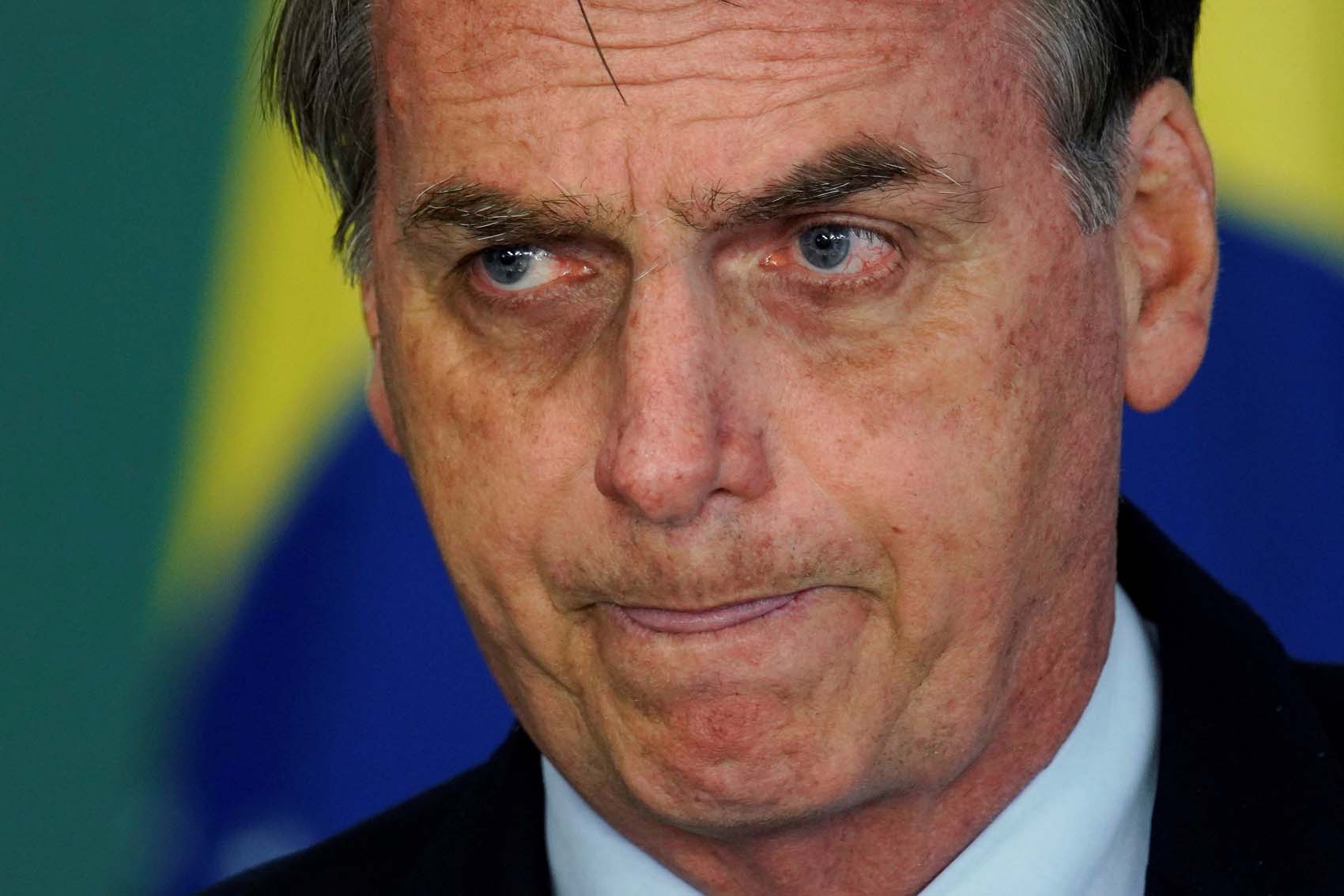 Bolsonaro trata de mantenerse al mando de Brasil desde una habitación de hospital