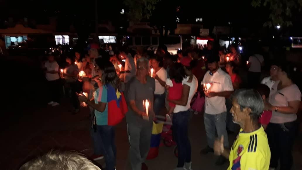Realizan vigilia en San  Antonio del Tachira en apoyo a la ayuda humanitaria