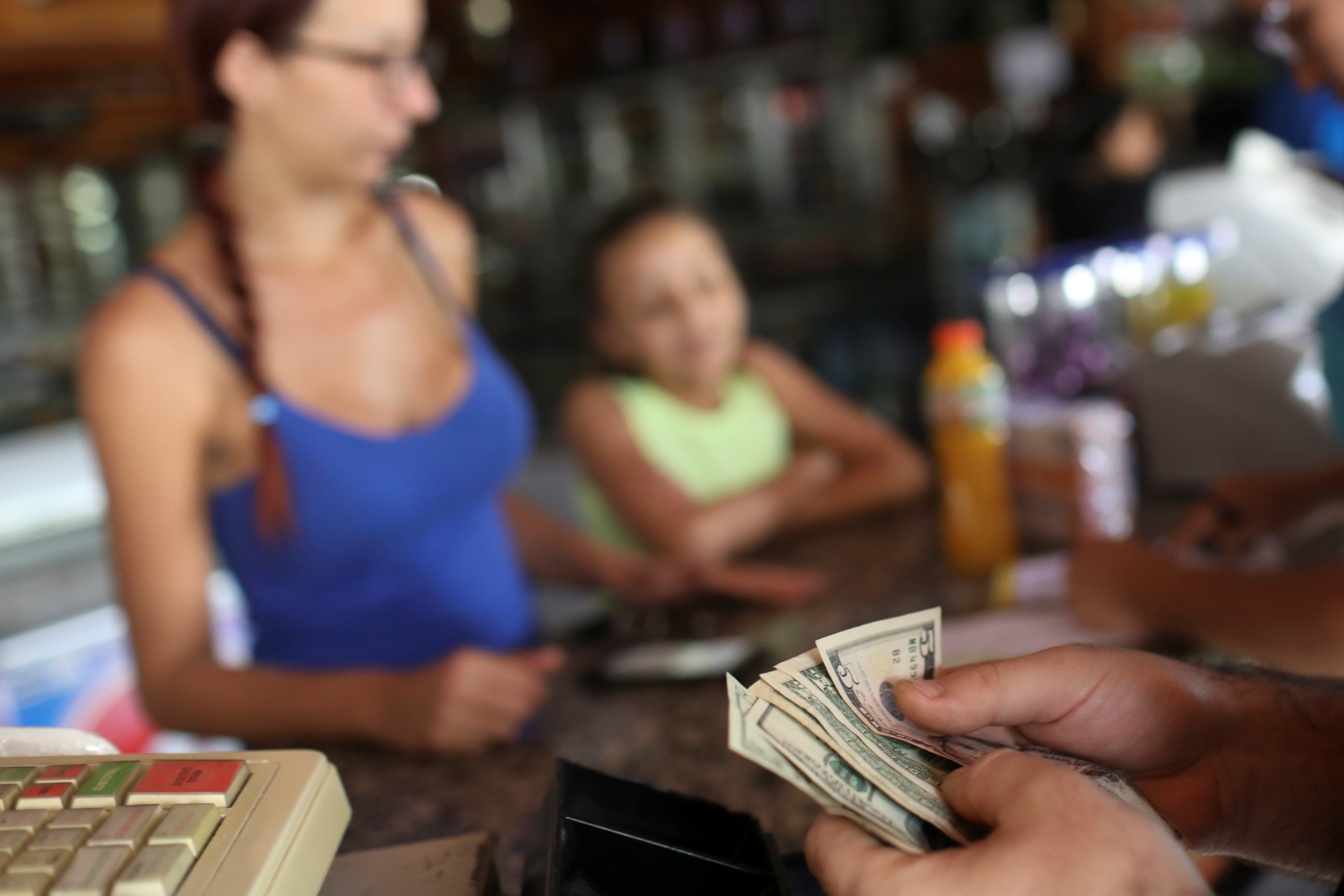 ¡Para salir corriendo! Mira aquí cómo están los precios de una panadería en Barquisimeto (FOTOS)