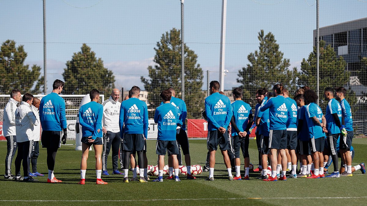 EN FOTOS: Zidane dirige su primer entrenamiento con el Real Madrid