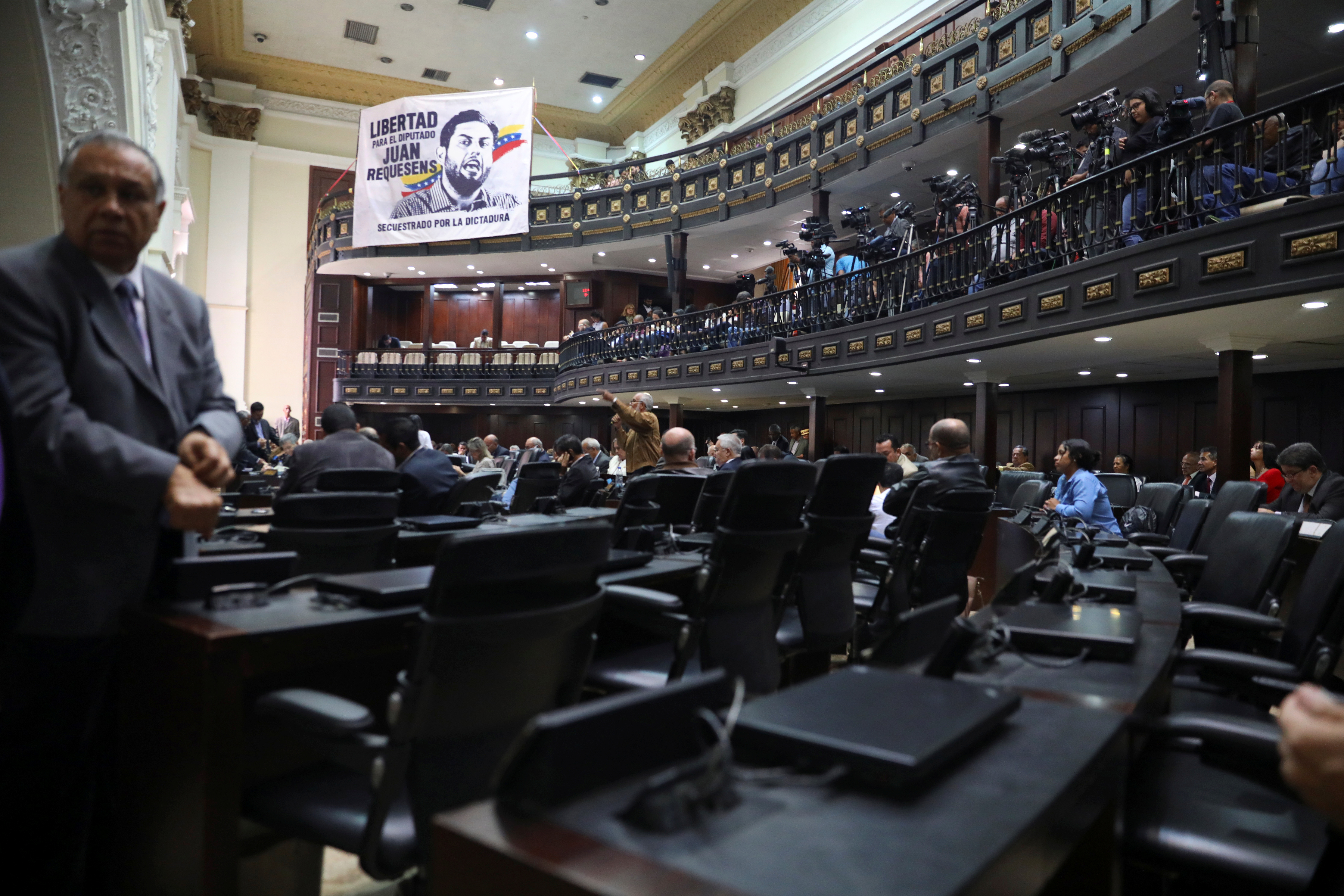 Asamblea Nacional debate sobre agudización de la crisis humanitaria en Venezuela (Video) #28May