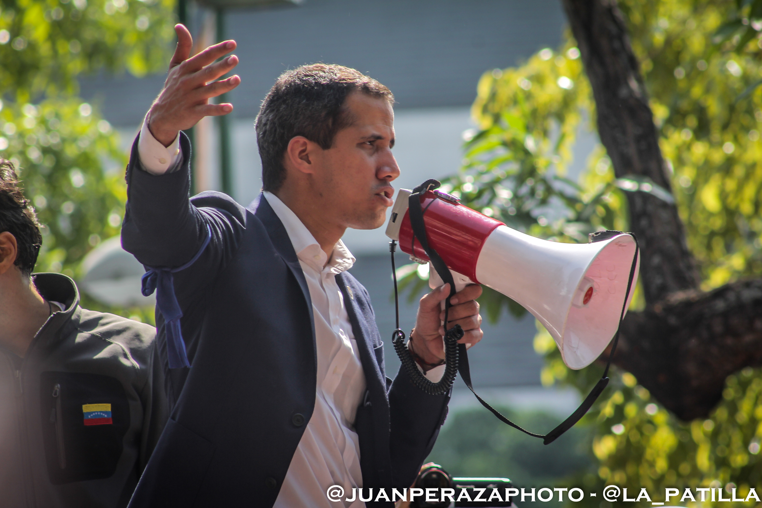 Guaidó anuncia calle sin retorno para sacar a Maduro del poder