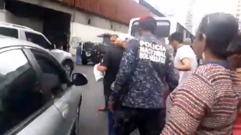 EN VIDEO: PNB detuvo a periodista de Venepress en La Candelaria #18Abr