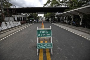 En la frontera entre Venezuela y Colombia bloquean el paso de los ciudadanos pero facilitan el contrabando a los grupos irregulares