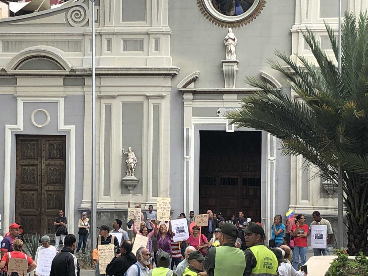 Grupos pagados por el régimen arremetieron contra de diputados de la AN #18Jun (FOTOS)