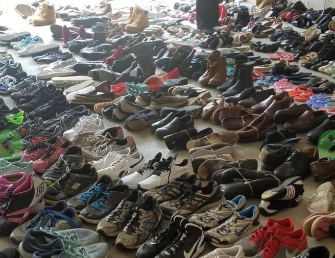 ¡Admirable! Mujer reunió tres mil zapatos para ser donados a Venezuela (FOTO)