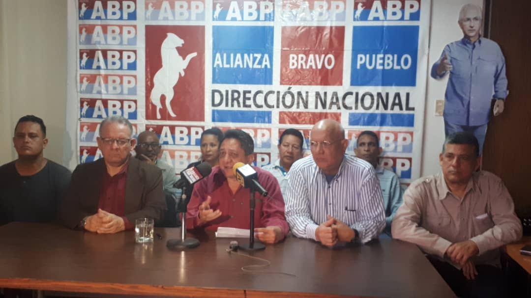Pedro Segundo Blanco: Es una infantilada creer que la tiranía van a restituir la Constitución y hacer elecciones libres