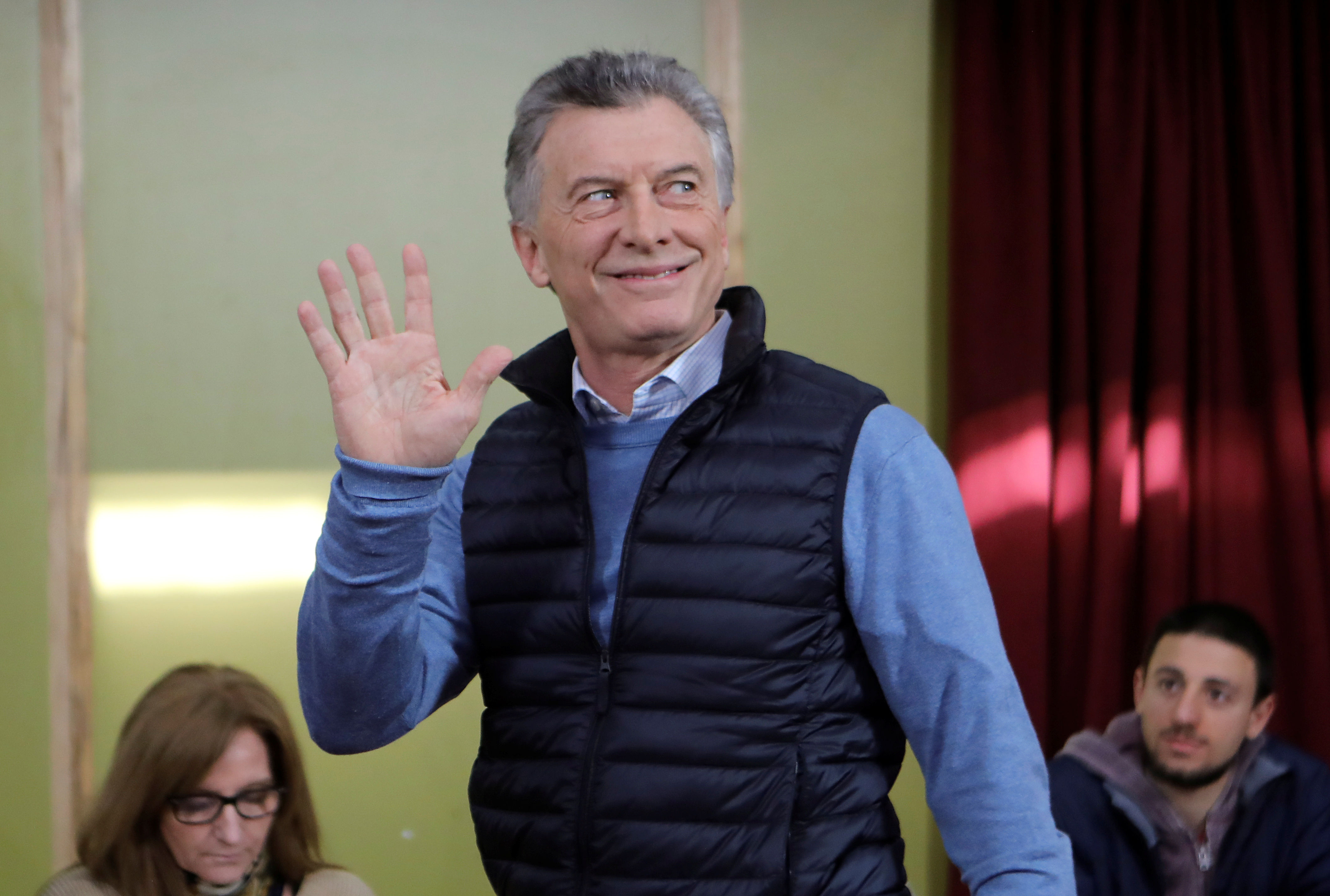 Presidente Macri reconoce “una mala elección” en primarias de Argentina