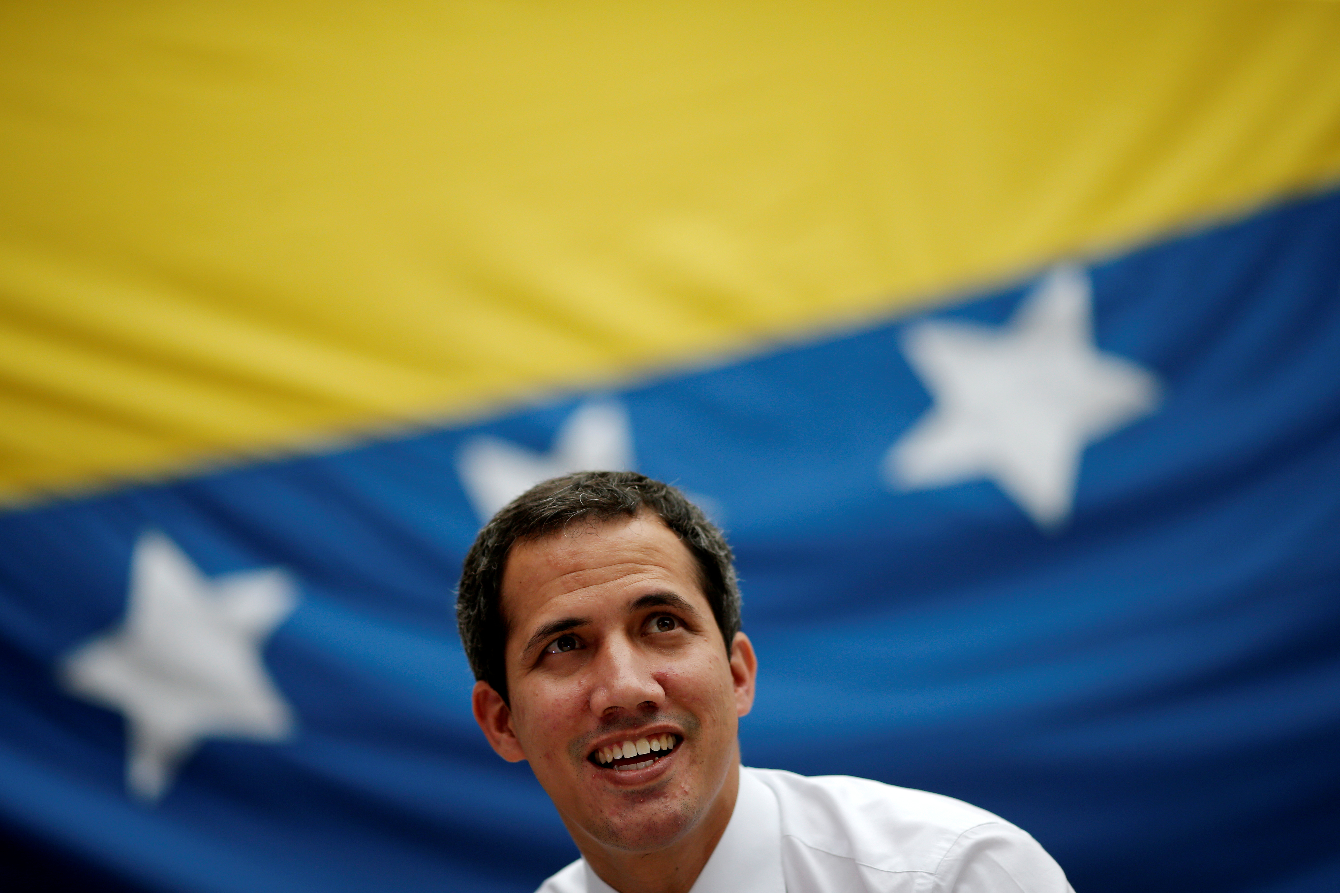 Guaidó ratificó el compromiso de impartir formación en lenguaje de señas