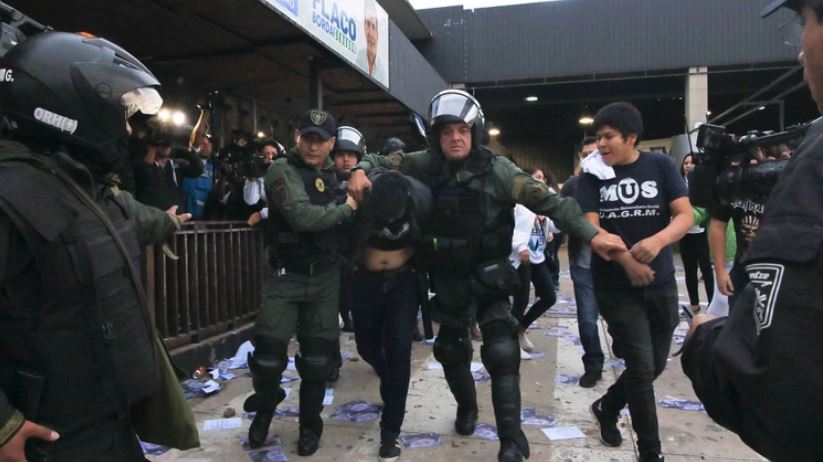 Violencia, represión e incendios forestales en la recta final de la campaña electoral boliviana