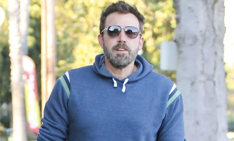 ¿Recaída? Captan a Ben Affleck en estado alarmante al salir de una fiesta de Halloween (Fotos)