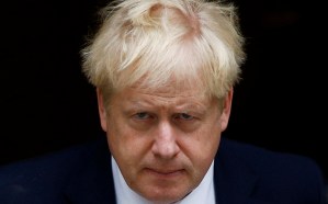 Boris Johnson, estable pero en cuidados intensivos por complicaciones de coronavirus