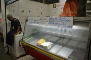 Un pollo no baja de 100.000 bolívares en La Guaira