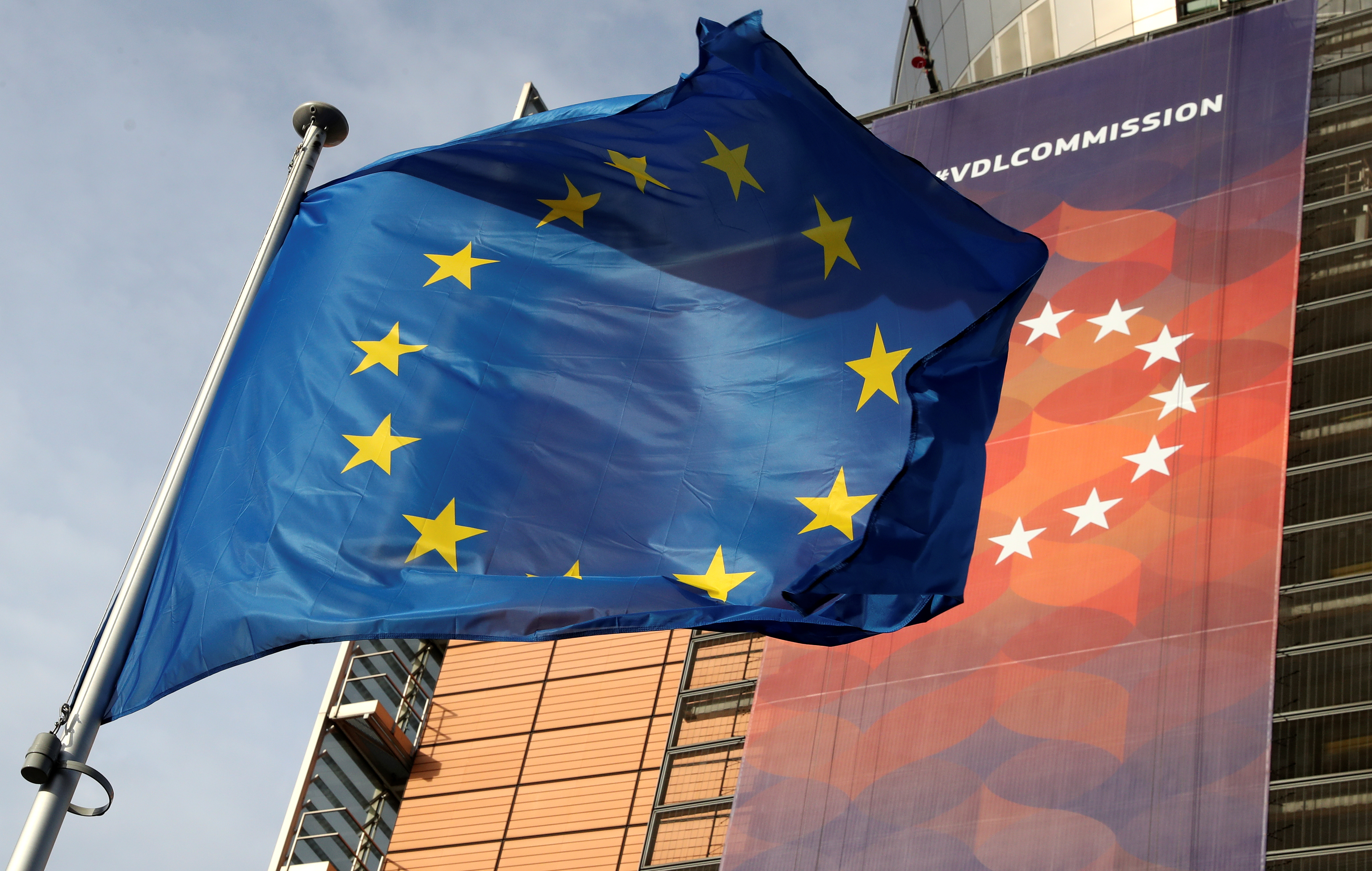 La UE y China realizan cumbre virtual con agenda cargada de asuntos sensibles